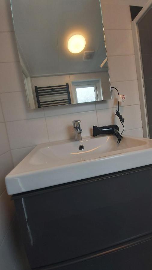 Ruim En Gezellig Chalet Voor 2 Personen Op De Veluwe Recreatiepark De Oude Driest Putten Luaran gambar