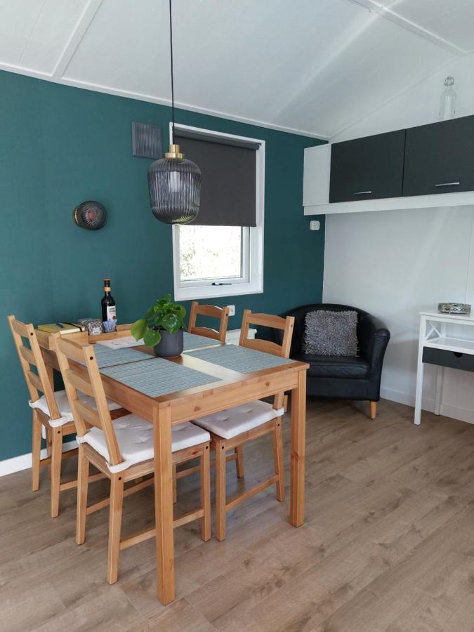 Ruim En Gezellig Chalet Voor 2 Personen Op De Veluwe Recreatiepark De Oude Driest Putten Luaran gambar